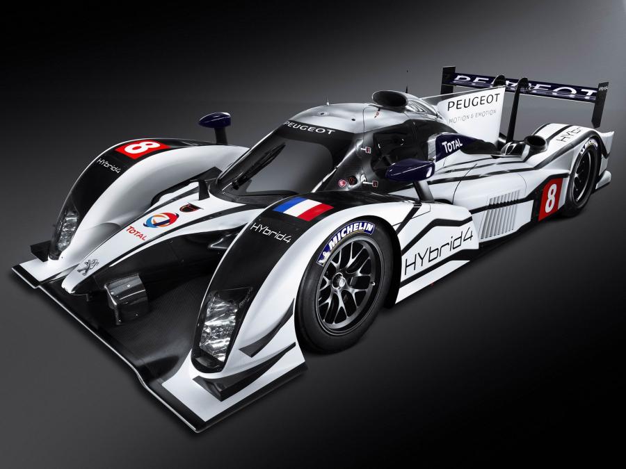  Peugeot 908 HYbrid4 2011 года  (фото 10 из 12)